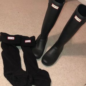 Hunter Matte Black Rain Boots & Socks
